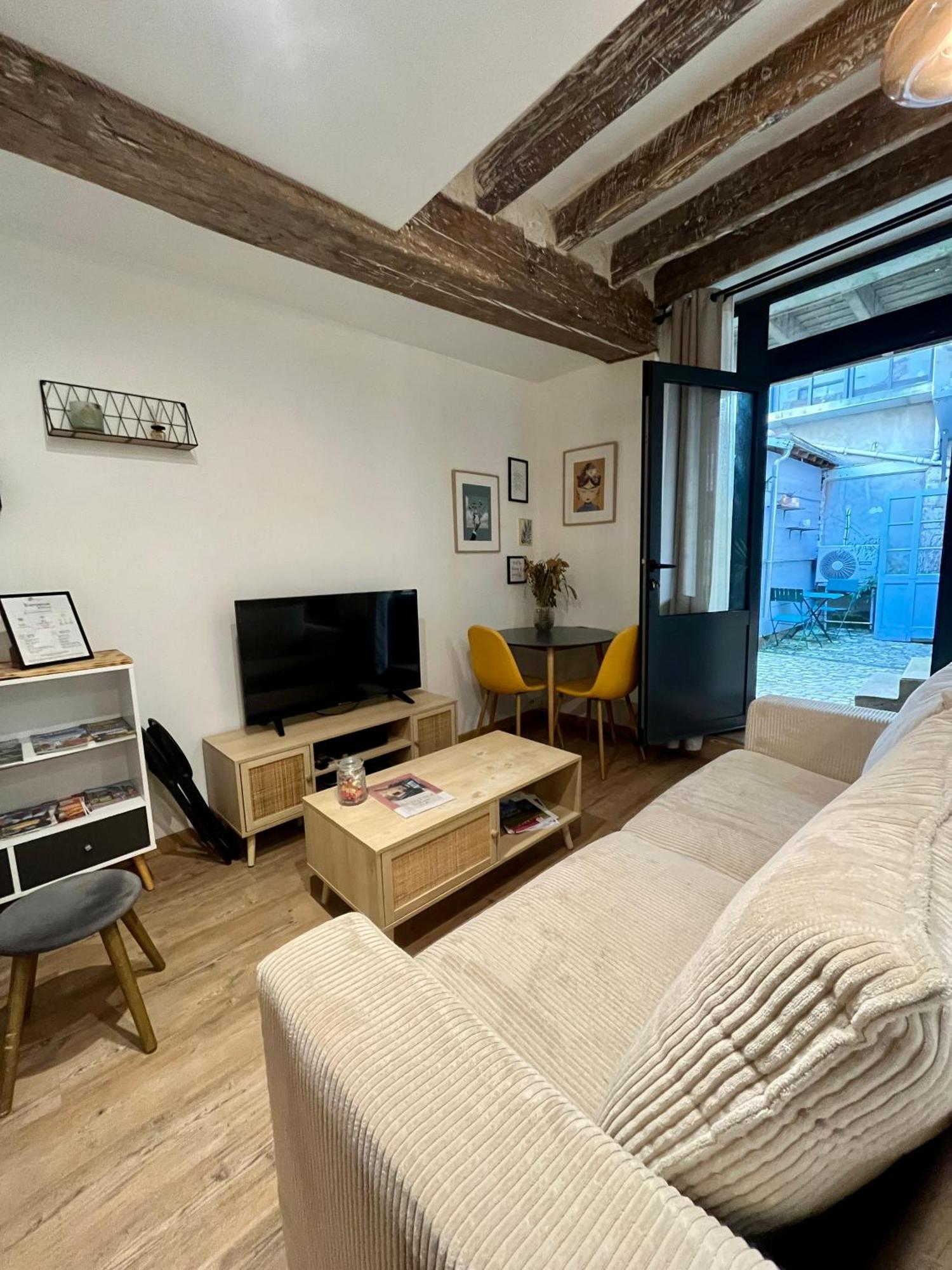 La Cour Chartraine - Cosy Appartement Avec Cour Exterieur A Blois Kültér fotó